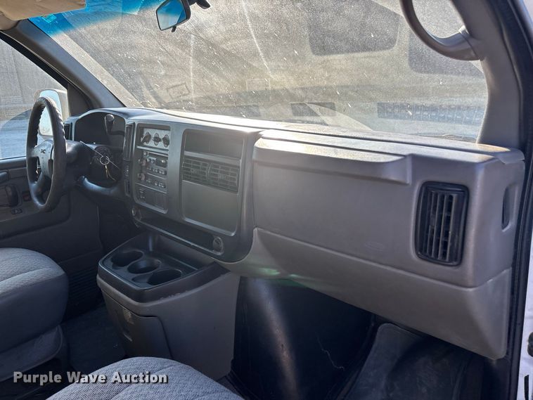 2004 GMC Savana G2500