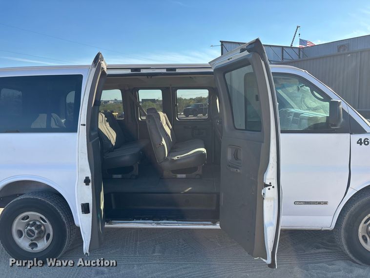 2004 GMC Savana G2500