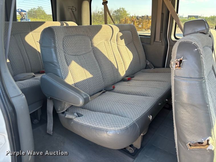 2004 GMC Savana G2500