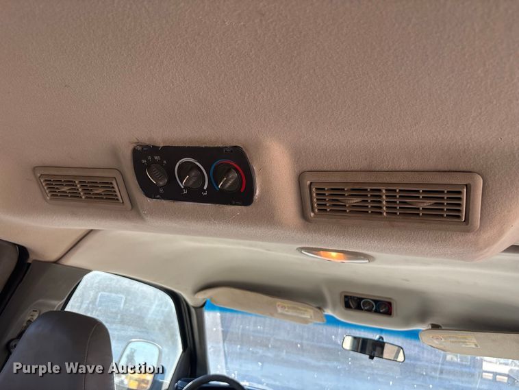2004 GMC Savana G2500
