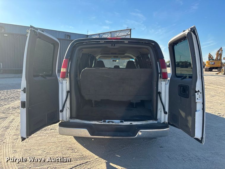 2004 GMC Savana G2500