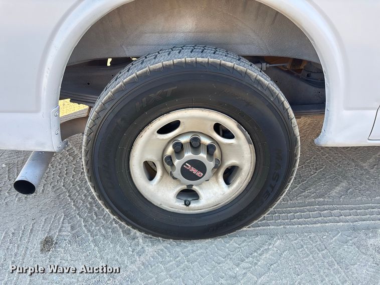 2004 GMC Savana G2500