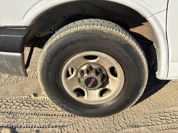 2004 GMC Savana G2500