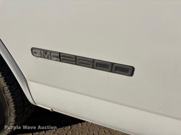 2004 GMC Savana G2500