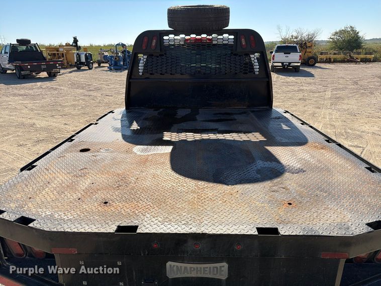 image for item FN3833 2019 GMC Sierra 3500HD 4X4 Crew Cab flatbed pickup truck