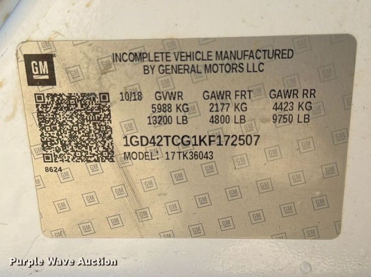 image for item FN3833 2019 GMC Sierra 3500HD 4X4 Crew Cab flatbed pickup truck