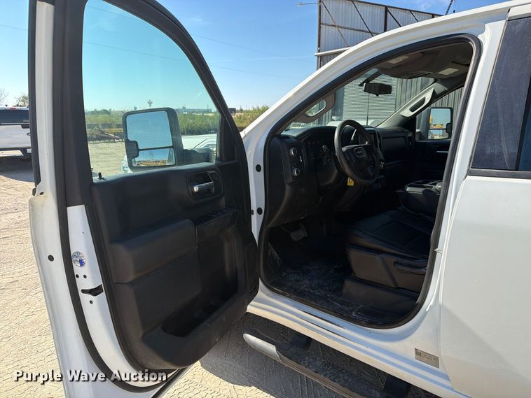 image for item FN3834 2021 GMC Sierra 3500HD 4X4 Crew Cab flatbed pickup truck