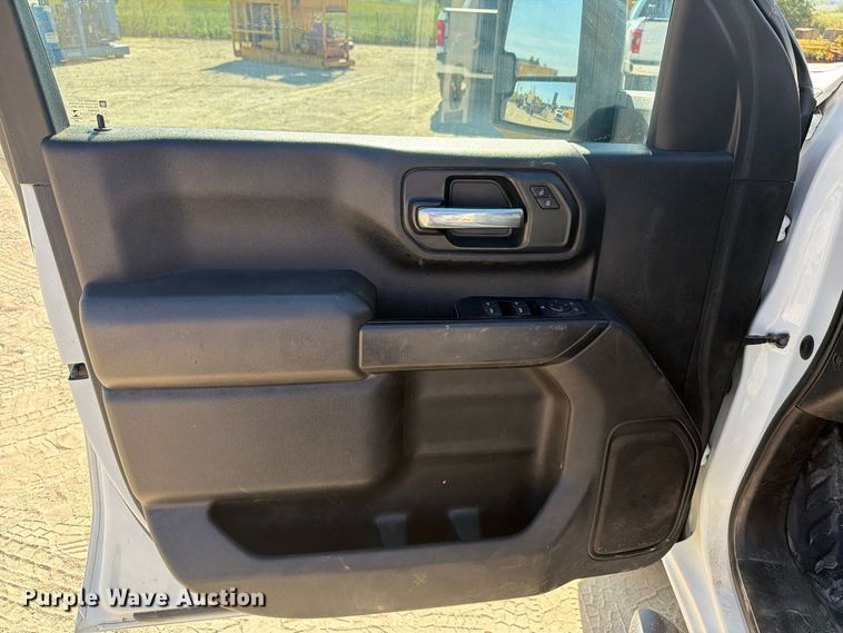 image for item FN3834 2021 GMC Sierra 3500HD 4X4 Crew Cab flatbed pickup truck