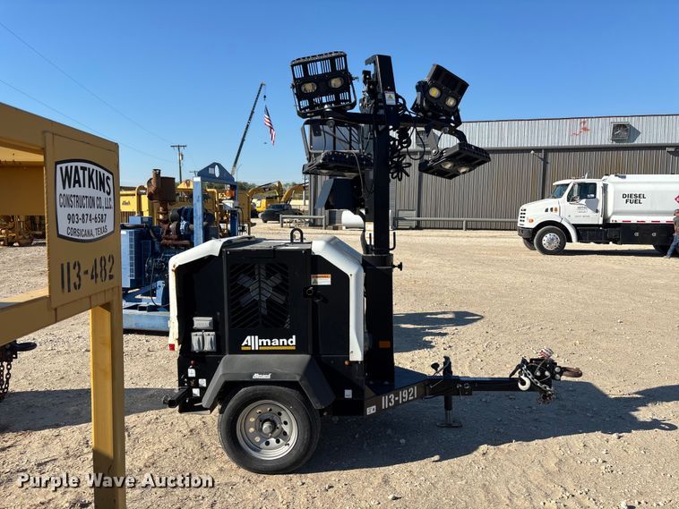 image for item FN3837 2020 Allmand Night-Lite V-Series NLV light plant
