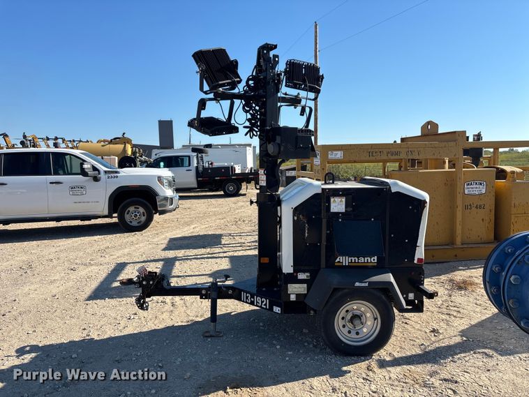 image for item FN3837 2020 Allmand Night-Lite V-Series NLV light plant