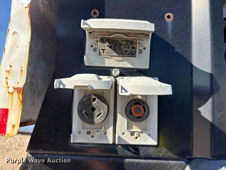 image for item FN3837 2020 Allmand Night-Lite V-Series NLV light plant