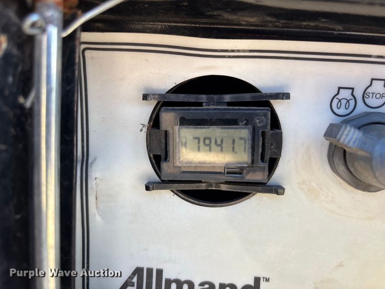 image for item FN3837 2020 Allmand Night-Lite V-Series NLV light plant