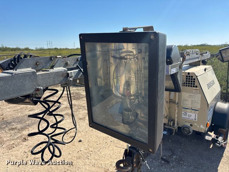 image for item FN3838 2015 Doosan LSC light plant