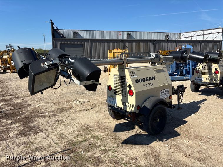 image for item FN3839 2013 Doosan LSC light plant