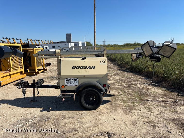 image for item FN3839 2013 Doosan LSC light plant