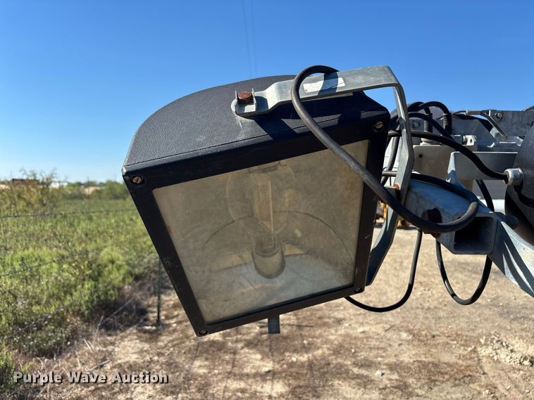 image for item FN3839 2013 Doosan LSC light plant