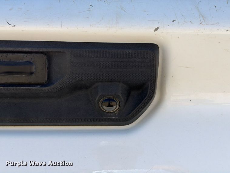 image for item FN3842 2023 GMC Sierra 2500HD 4X4 Crew Cab pickup truck