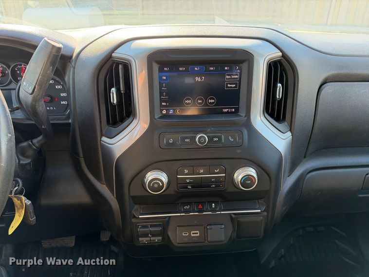 image for item FN3842 2023 GMC Sierra 2500HD 4X4 Crew Cab pickup truck