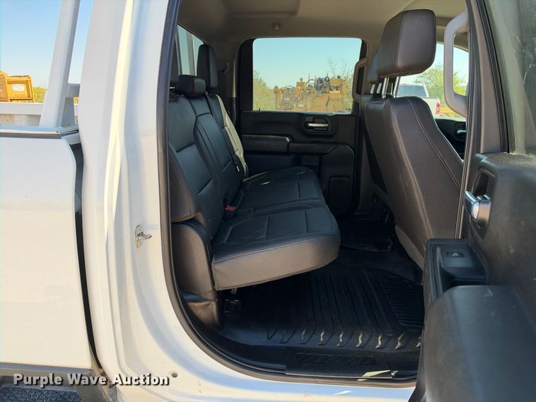image for item FN3842 2023 GMC Sierra 2500HD 4X4 Crew Cab pickup truck