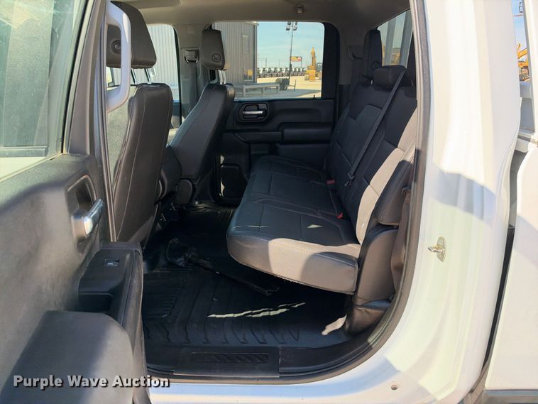 image for item FN3842 2023 GMC Sierra 2500HD 4X4 Crew Cab pickup truck