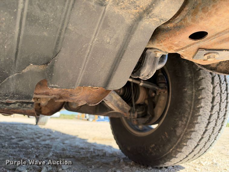 image for item FN3842 2023 GMC Sierra 2500HD 4X4 Crew Cab pickup truck