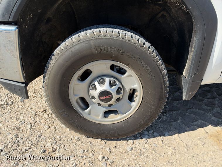 image for item FN3842 2023 GMC Sierra 2500HD 4X4 Crew Cab pickup truck