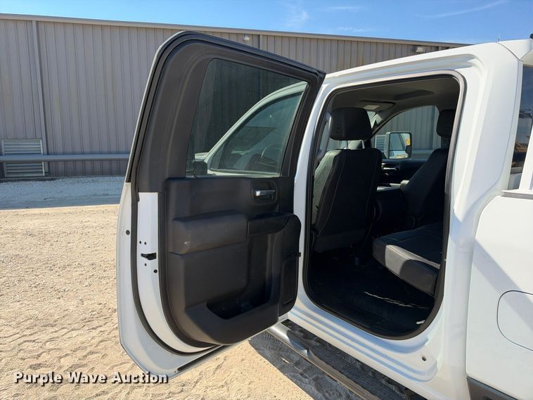 image for item FN3842 2023 GMC Sierra 2500HD 4X4 Crew Cab pickup truck