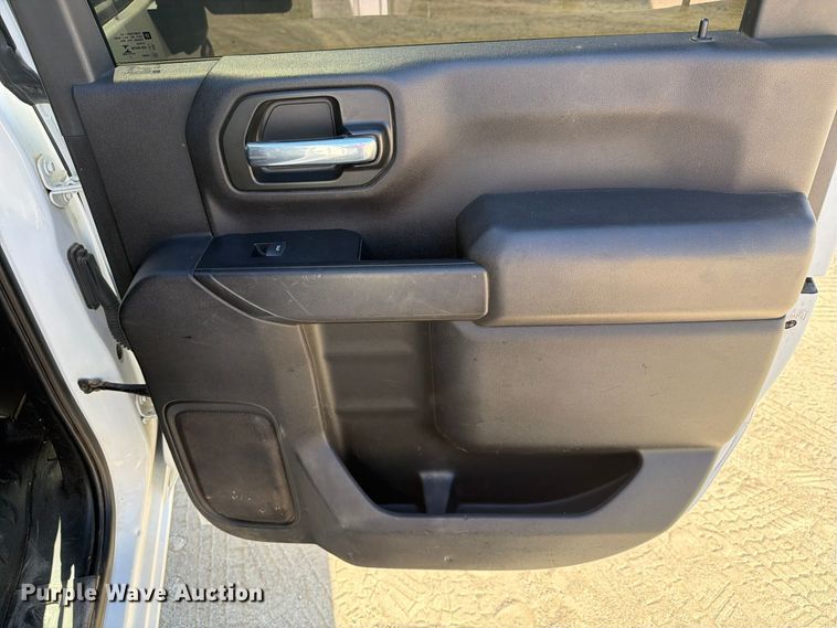 image for item FN3842 2023 GMC Sierra 2500HD 4X4 Crew Cab pickup truck
