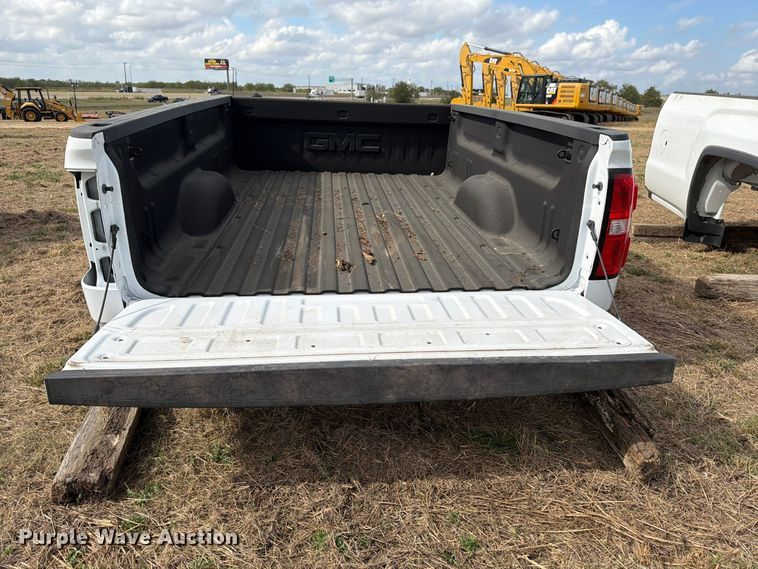 image for item FN3851 GMC Sierra 8'L pickup truck bed
