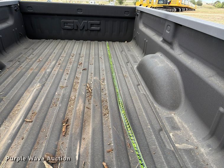 image for item FN3851 GMC Sierra 8'L pickup truck bed
