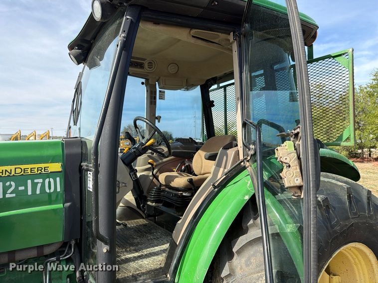 image for item FN3854 2013 John Deere 5101E MFWD tractor