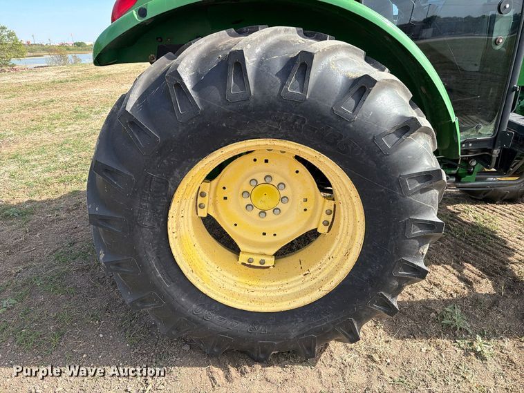image for item FN3854 2013 John Deere 5101E MFWD tractor