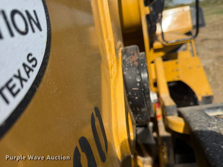 image for item FN3855 2015 Caterpillar 938M wheel loader