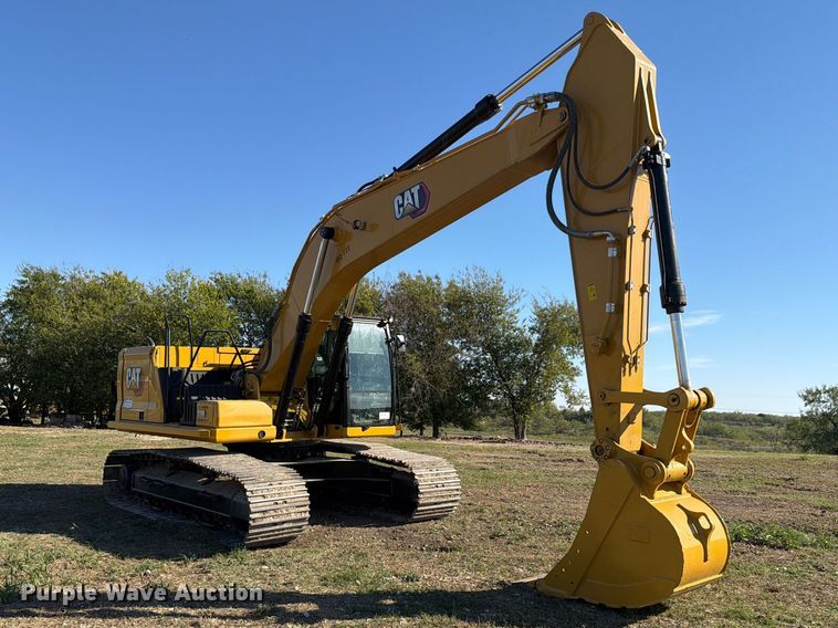 image for item FN3857 2022 Caterpillar 330 TC excavator