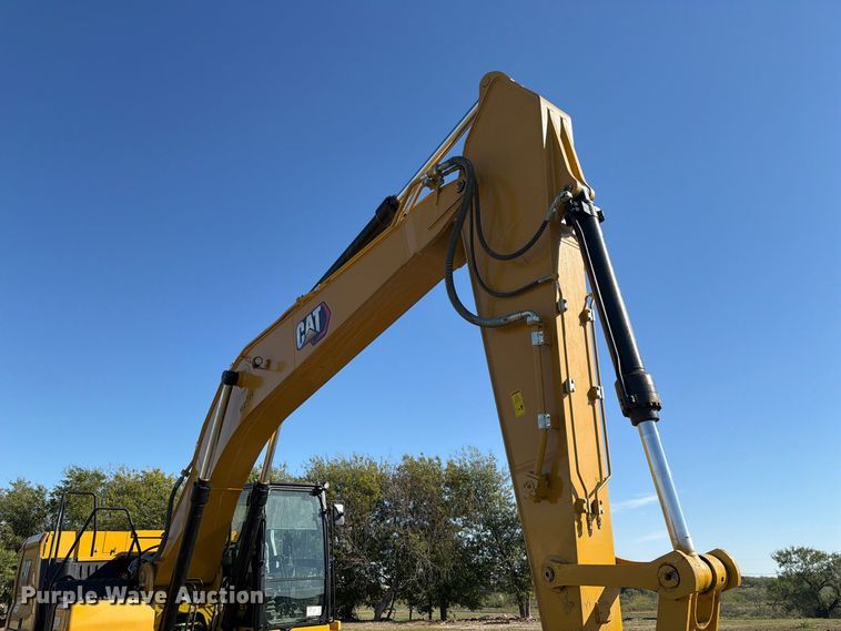 image for item FN3857 2022 Caterpillar 330 TC excavator