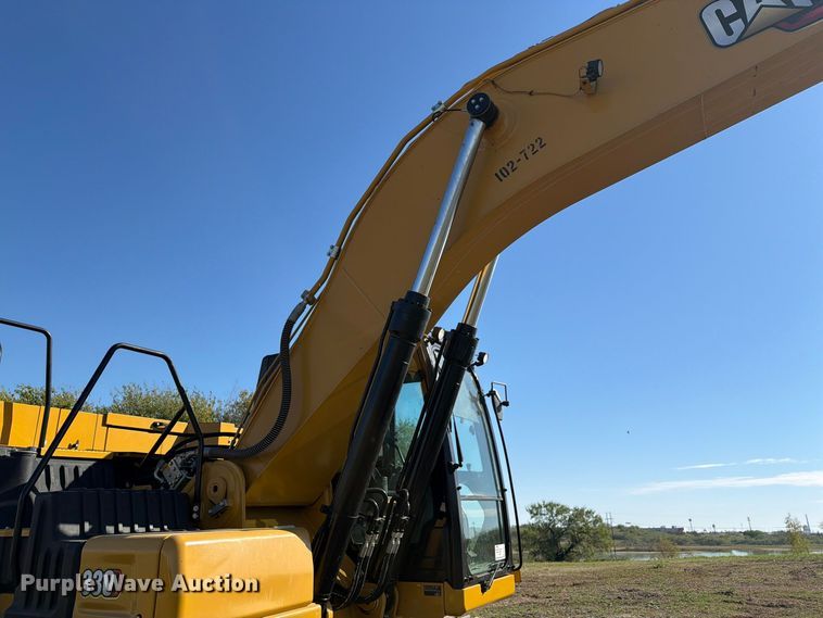 image for item FN3857 2022 Caterpillar 330 TC excavator
