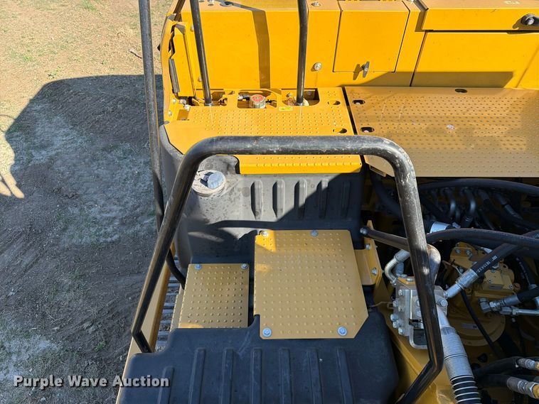 image for item FN3857 2022 Caterpillar 330 TC excavator