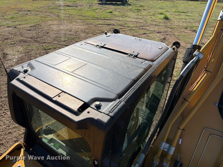 image for item FN3857 2022 Caterpillar 330 TC excavator