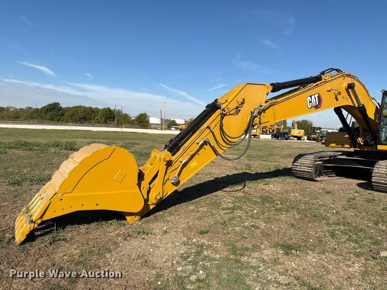 image for item FN3857 2022 Caterpillar 330 TC excavator