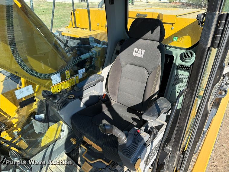image for item FN3857 2022 Caterpillar 330 TC excavator