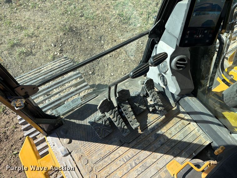 image for item FN3857 2022 Caterpillar 330 TC excavator