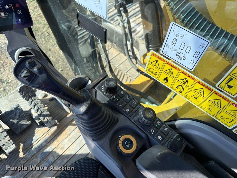 image for item FN3857 2022 Caterpillar 330 TC excavator