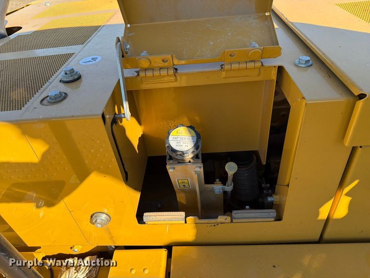 image for item FN3857 2022 Caterpillar 330 TC excavator