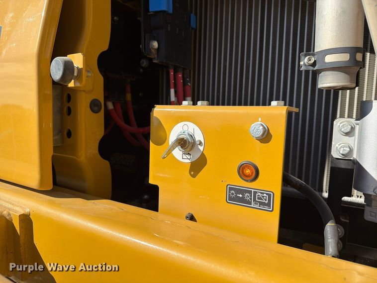 image for item FN3857 2022 Caterpillar 330 TC excavator