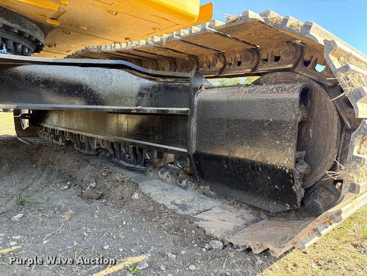image for item FN3857 2022 Caterpillar 330 TC excavator