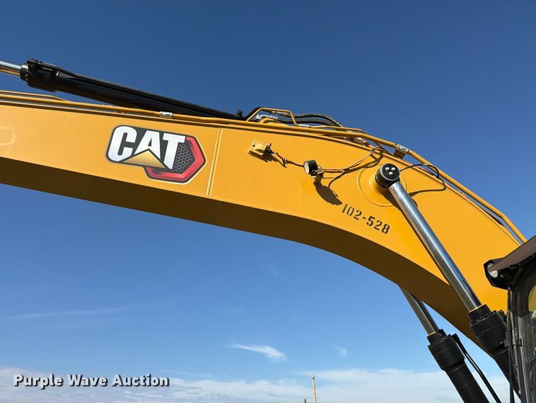 image for item FN3858 2022 Caterpillar 323 TC excavator