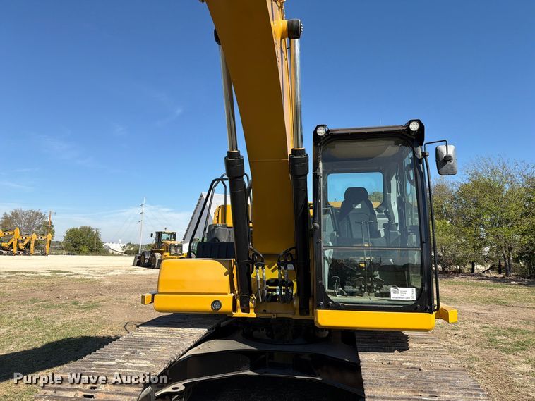 image for item FN3858 2022 Caterpillar 323 TC excavator