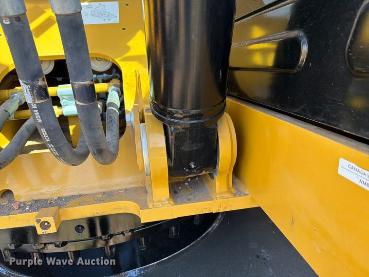 image for item FN3858 2022 Caterpillar 323 TC excavator