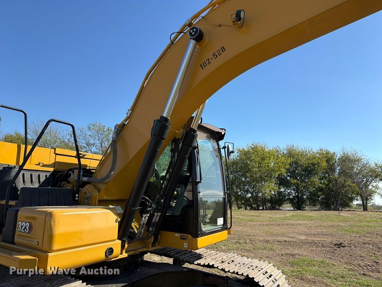 image for item FN3858 2022 Caterpillar 323 TC excavator