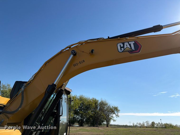 image for item FN3858 2022 Caterpillar 323 TC excavator